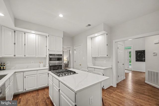 6356 LEE FOREST PATH, Centreville, VA 20120