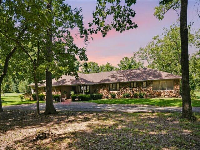 3003 W Sharon Drive, Ozark, MO 65721