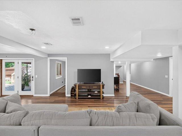 3003 W Sharon Drive, Ozark, MO 65721
