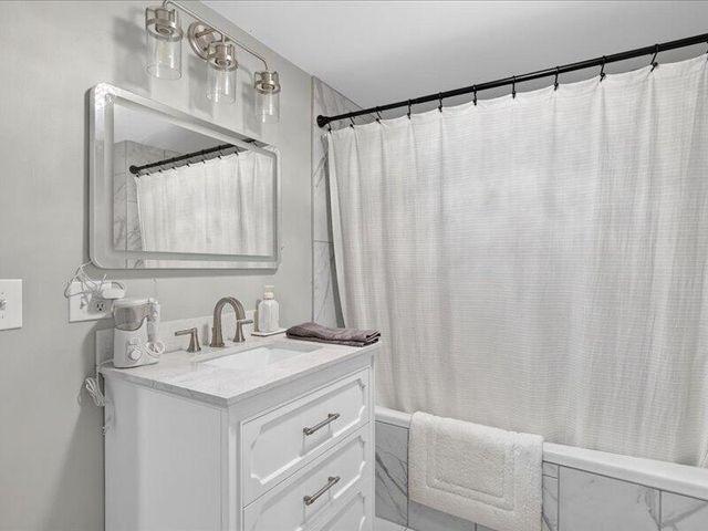 3003 W Sharon Drive, Ozark, MO 65721