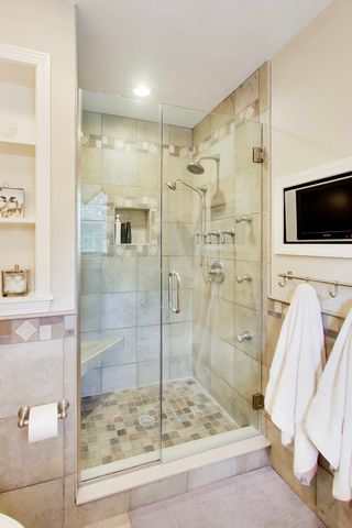 338 S Gibbons Avenue, Arlington Heights, IL 60004