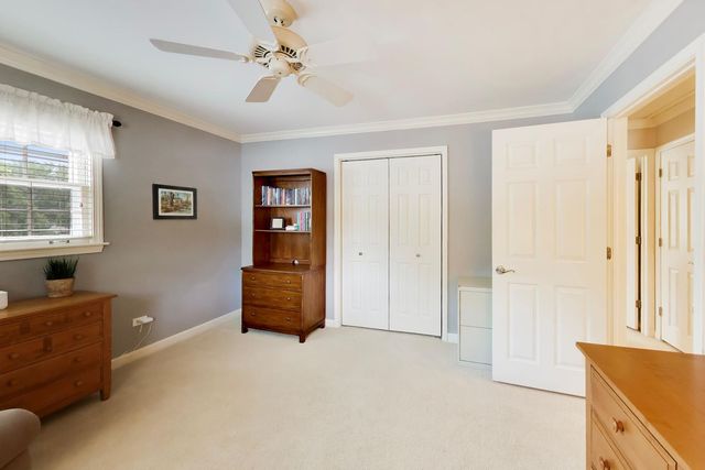 338 S Gibbons Avenue, Arlington Heights, IL 60004
