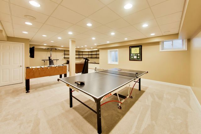 338 S Gibbons Avenue, Arlington Heights, IL 60004