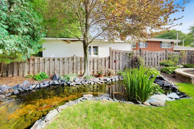 338 S Gibbons Avenue, Arlington Heights, IL 60004