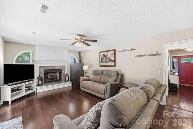 3970 Tenneyson Court NW, Concord, NC 28027