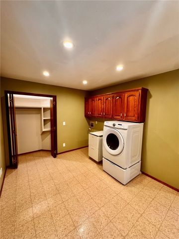 8889 Old Dutch Elbow, Rogers, AR 72756