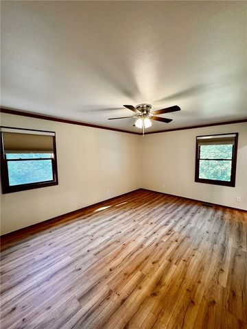 8889 Old Dutch Elbow, Rogers, AR 72756