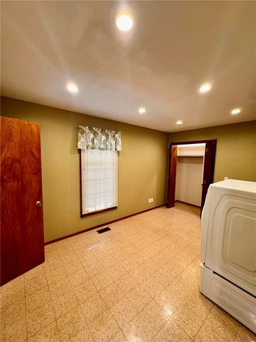 8889 Old Dutch Elbow, Rogers, AR 72756