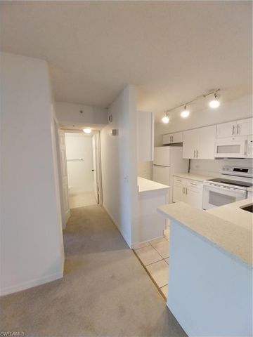 8950 Colonnades CT E # 824, Bonita Springs, FL 34135