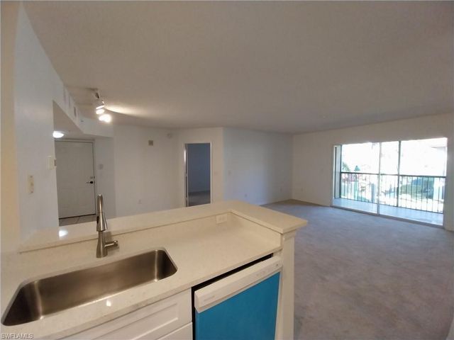 8950 Colonnades CT E # 824, Bonita Springs, FL 34135