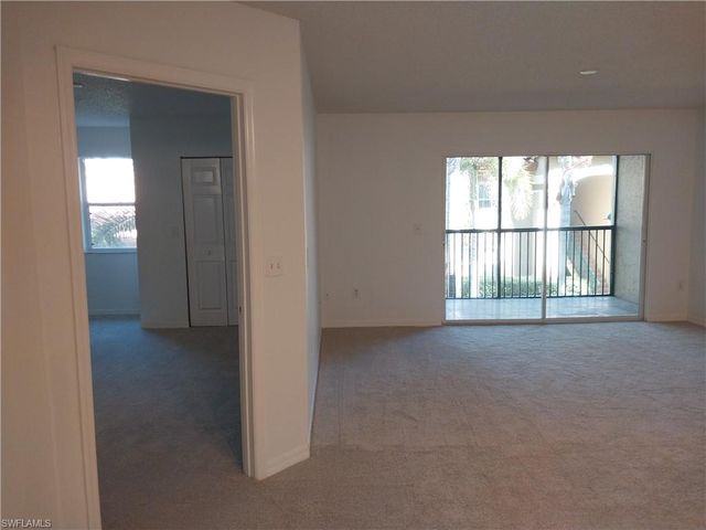 8950 Colonnades CT E # 824, Bonita Springs, FL 34135