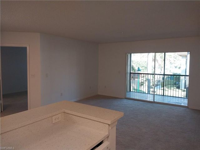 8950 Colonnades CT E # 824, Bonita Springs, FL 34135