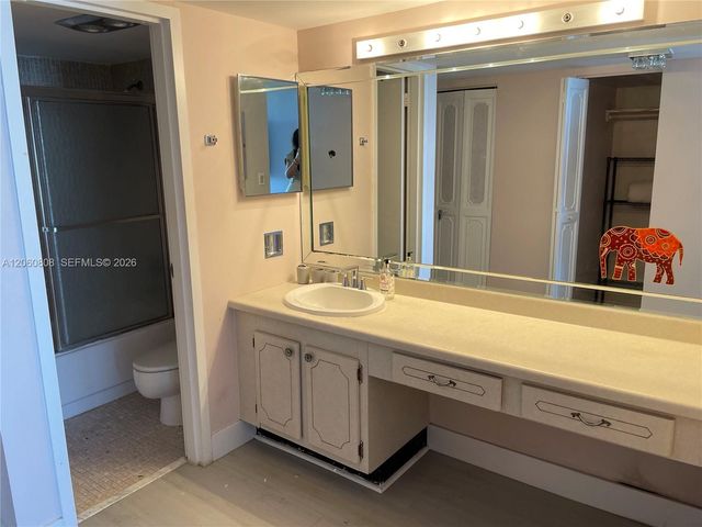 3375 N Country Club Drive 803, Aventura, FL 33180