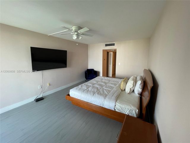 3375 N Country Club Drive 803, Aventura, FL 33180