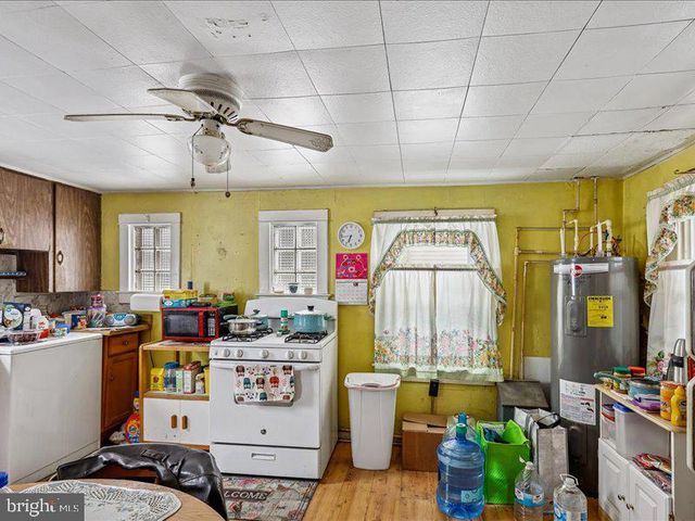 105 S HOUCKSVILLE RD, Hampstead, MD 21074