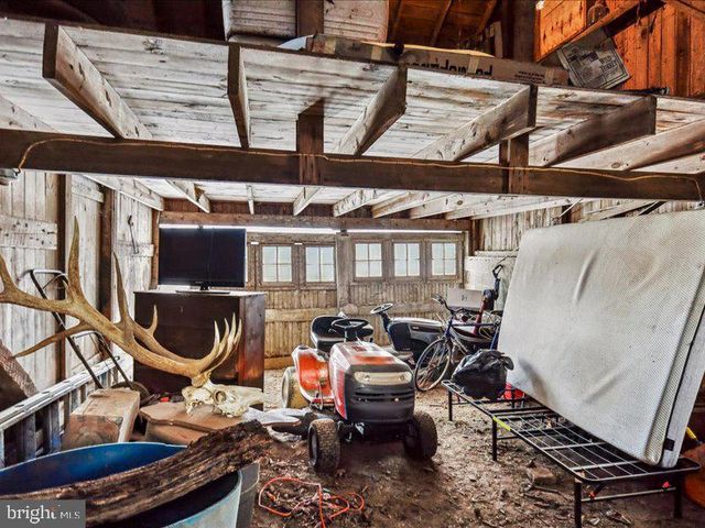 105 S HOUCKSVILLE RD, Hampstead, MD 21074