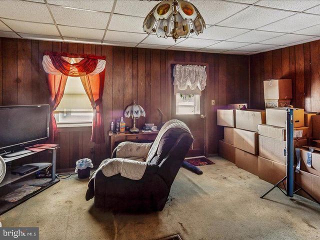 105 S HOUCKSVILLE RD, Hampstead, MD 21074