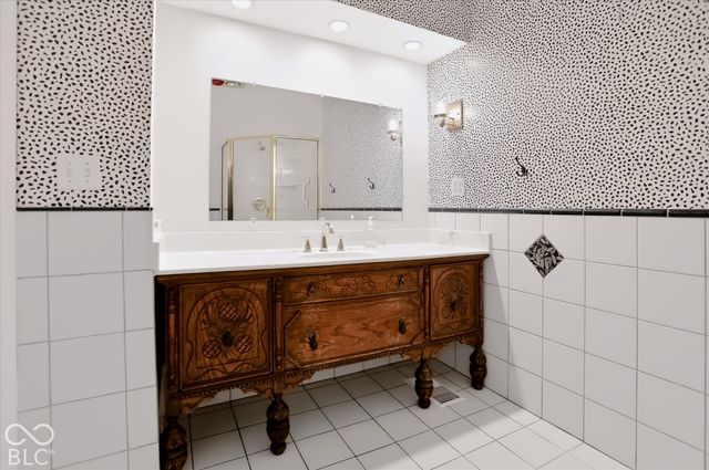 530 Eagleview Court, Zionsville, IN 46077