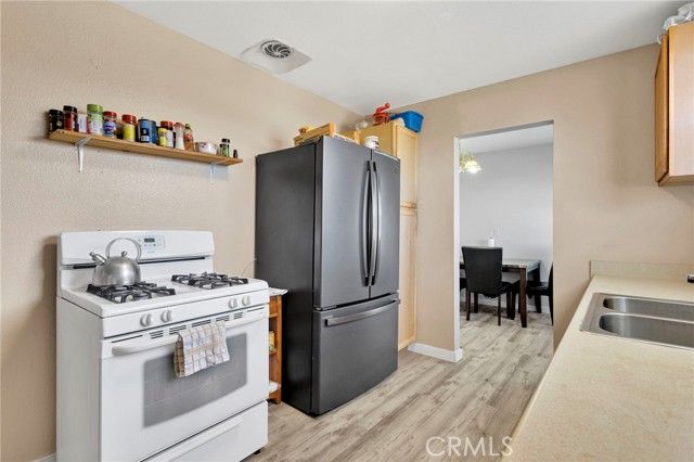 9214 Choiceana Avenue, Hesperia, CA 92345