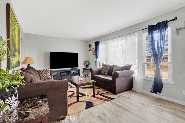 9214 Choiceana Avenue, Hesperia, CA 92345