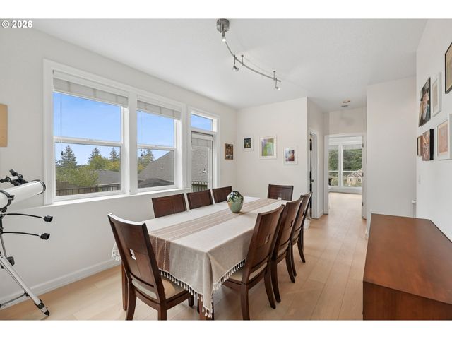 4849 Se ANDEREGG Loop, Portland, OR 97236