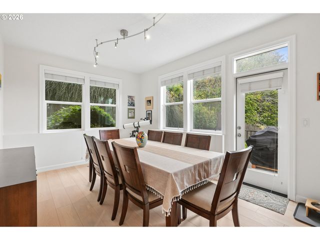 4849 Se ANDEREGG Loop, Portland, OR 97236