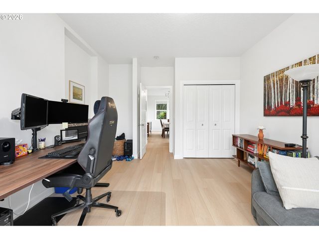 4849 Se ANDEREGG Loop, Portland, OR 97236