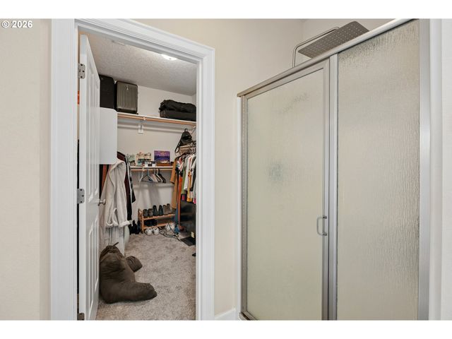 4849 Se ANDEREGG Loop, Portland, OR 97236