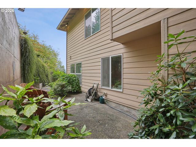 4849 Se ANDEREGG Loop, Portland, OR 97236