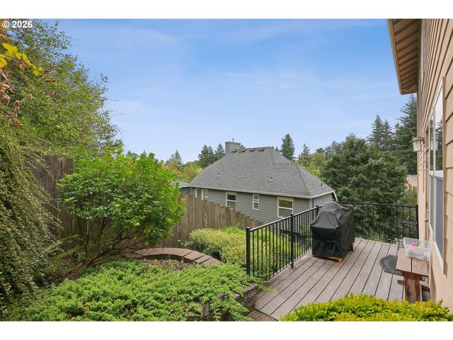 4849 Se ANDEREGG Loop, Portland, OR 97236