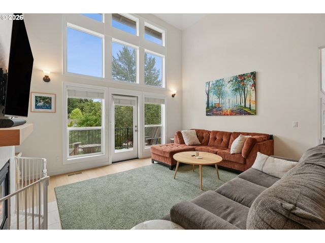 4849 Se ANDEREGG Loop, Portland, OR 97236