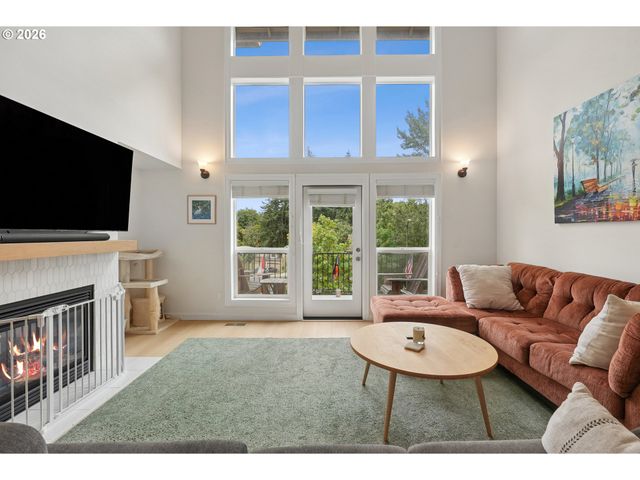 4849 Se ANDEREGG Loop, Portland, OR 97236