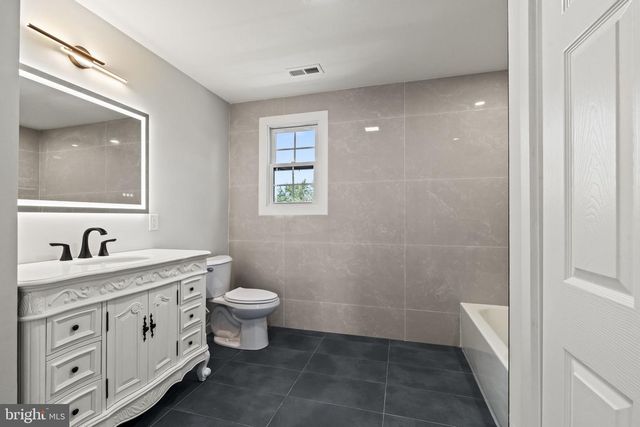 204 CAMBRIDGE RD, King Of Prussia, PA 19406