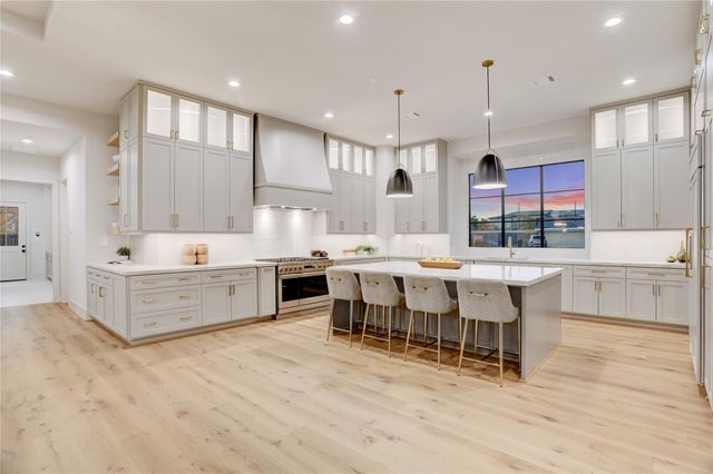 8935 Pado Street, Houston, TX 77055