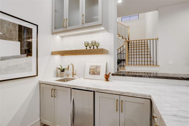 8935 Pado Street, Houston, TX 77055