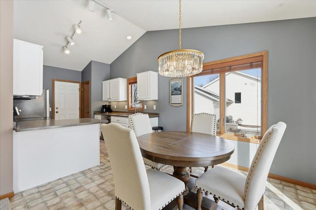 1355 Gray Hawk Way, Sun Prairie, WI 53590