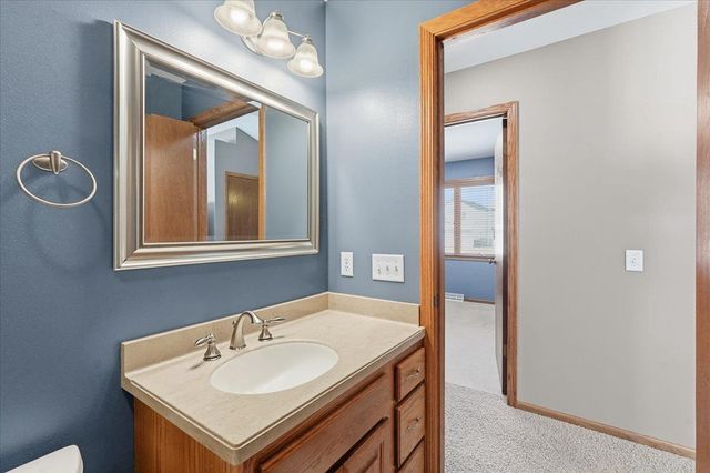 1355 Gray Hawk Way, Sun Prairie, WI 53590