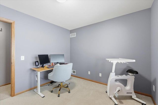 1355 Gray Hawk Way, Sun Prairie, WI 53590