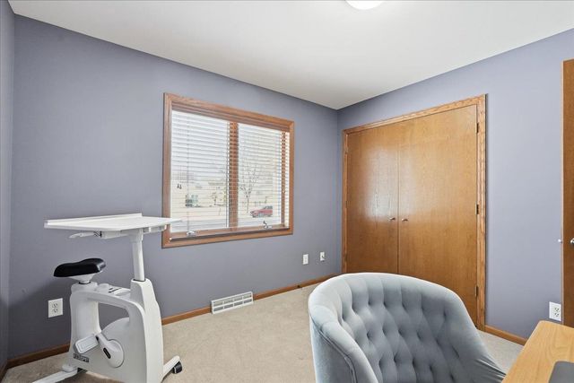 1355 Gray Hawk Way, Sun Prairie, WI 53590