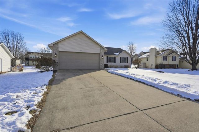 1355 Gray Hawk Way, Sun Prairie, WI 53590