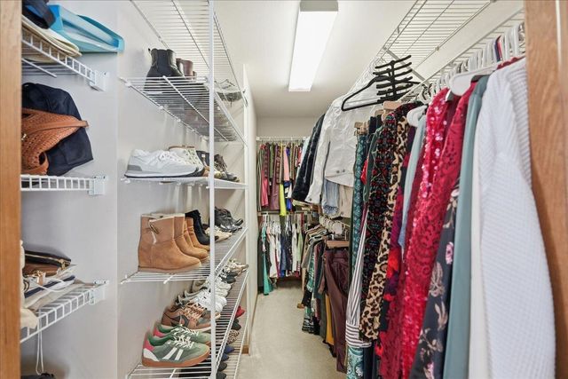 1355 Gray Hawk Way, Sun Prairie, WI 53590