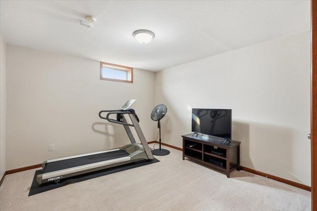 1355 Gray Hawk Way, Sun Prairie, WI 53590