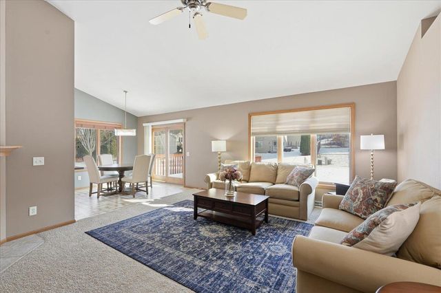 1355 Gray Hawk Way, Sun Prairie, WI 53590