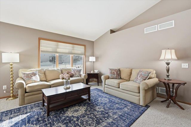 1355 Gray Hawk Way, Sun Prairie, WI 53590