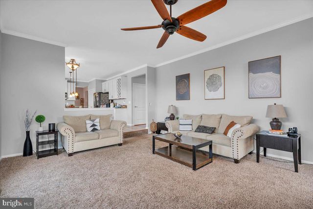 4 JAMES CT, Swedesboro, NJ 08085