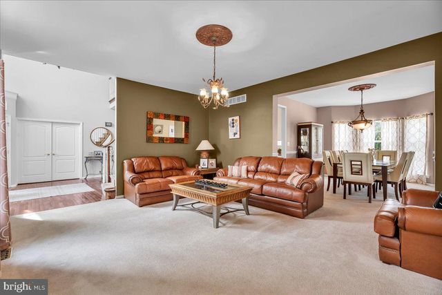 4 JAMES CT, Swedesboro, NJ 08085