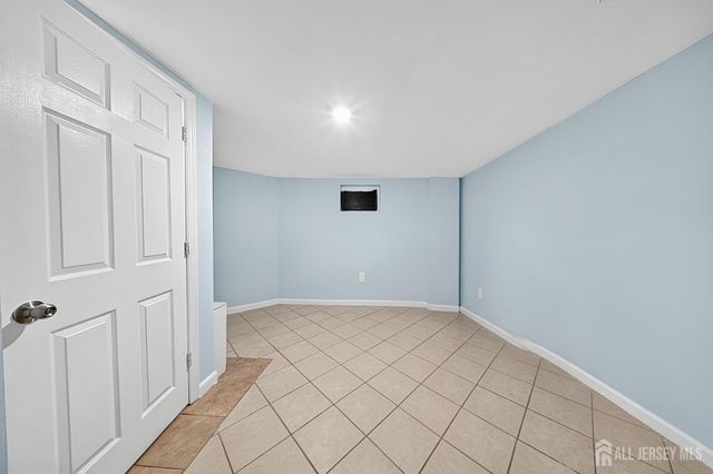 421-423 Magie Avenue, Elizabeth, NJ 07208