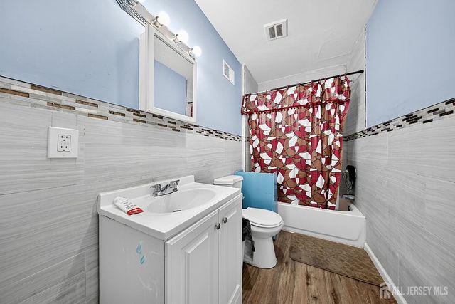 421-423 Magie Avenue, Elizabeth, NJ 07208