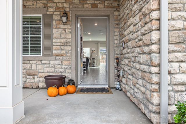 6157 E Garland Avenue, Fresno, CA 93727