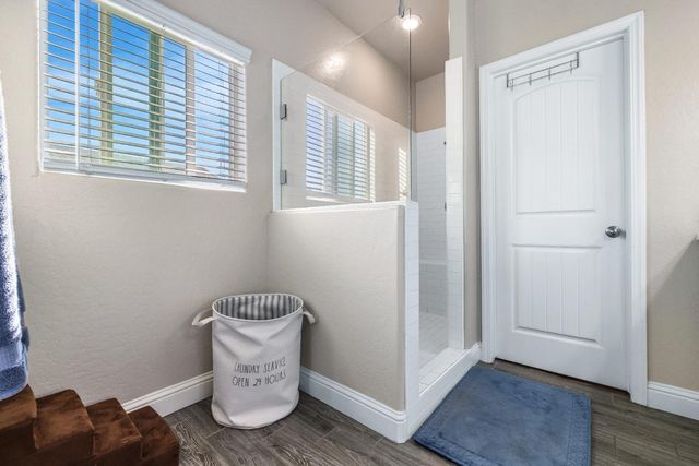 6157 E Garland Avenue, Fresno, CA 93727